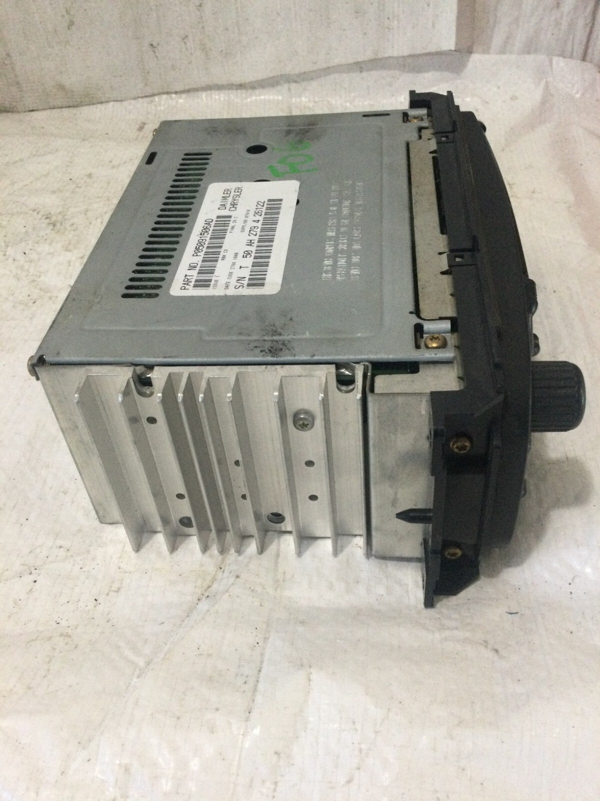 2002-2005 Dodge Ram 1500 Audio Radio Stereo Unit AM FM CD Player 05091506AD