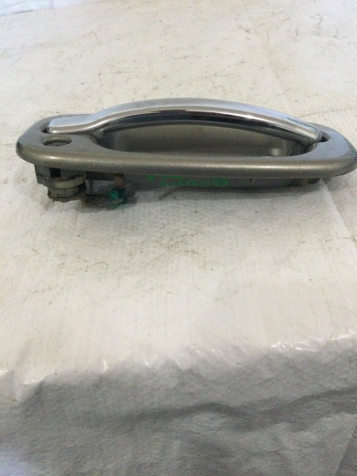 2002-2006 Cadillac Escalade EXT Exterior Door Handle Front Right 15029902 OEM