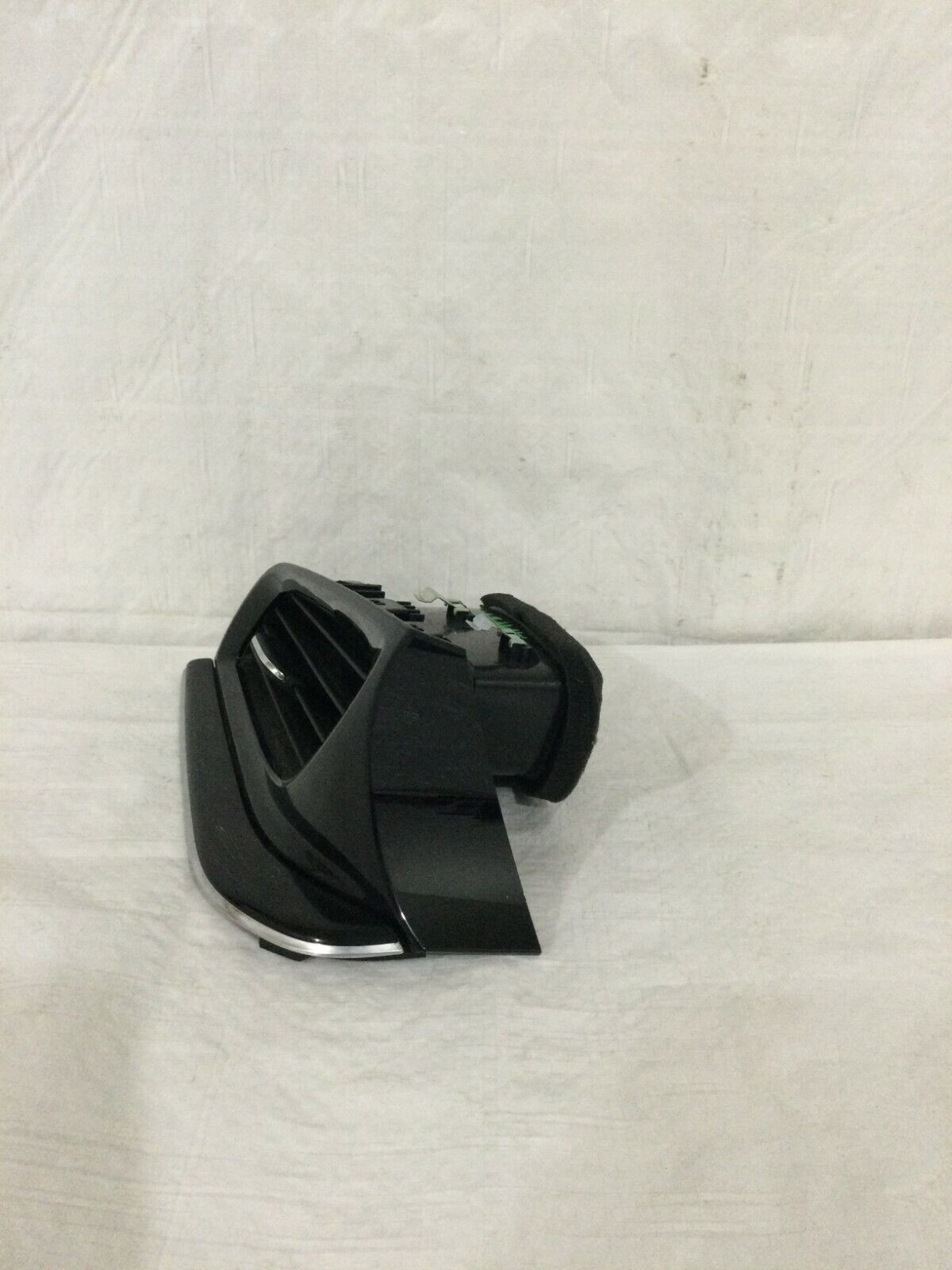 2019 Buick Regal Sportback Preferred II Dash Air Vent Left Side LH 39049538 OEM