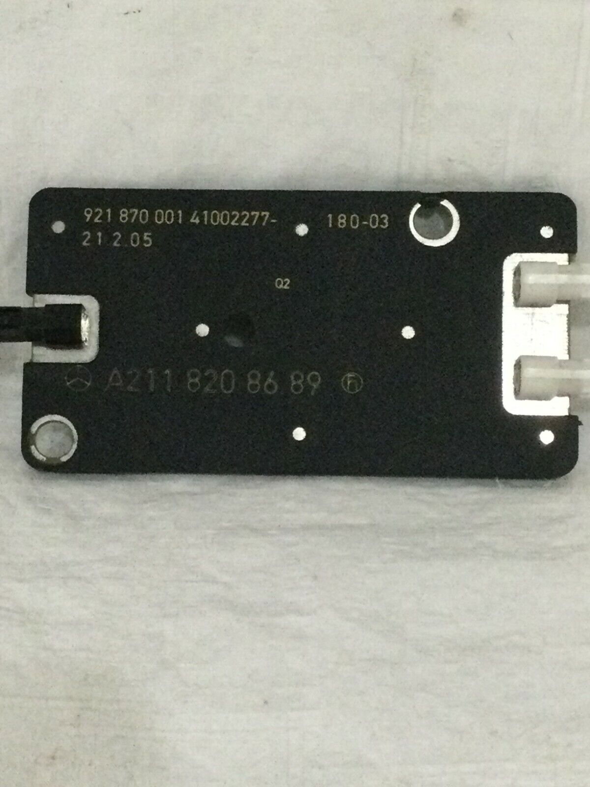 2003-2006 Mercedes Benz W211 E55AMG Antenna Booster Amplifier OEM A2118208689