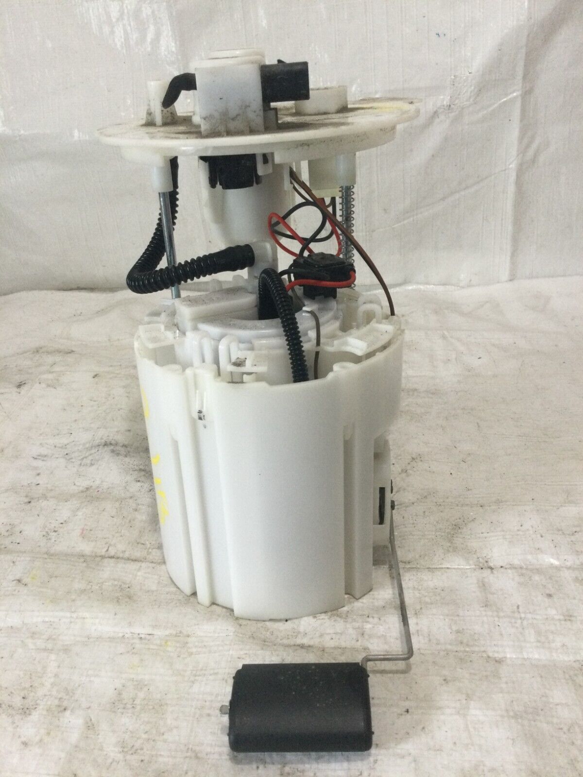 2017 Hyundai Elantra Fuel Pump Assembly 31110-F3500 OEM