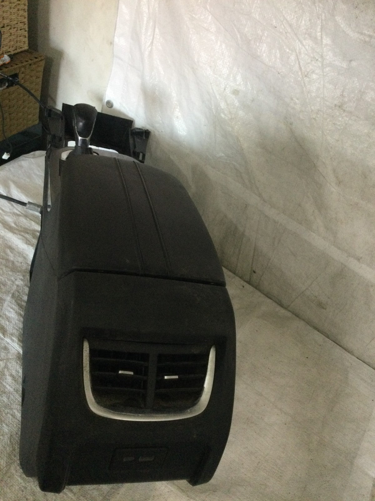 2019-2022 Chevrolet Blazer Front Center Console OEM 84247548 MARKED DAMAGE