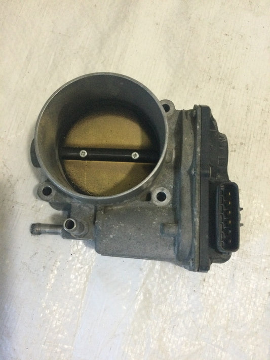 2005 Toyota 4Runner Throttle Body Valve Assembly OEM 4.7L V8