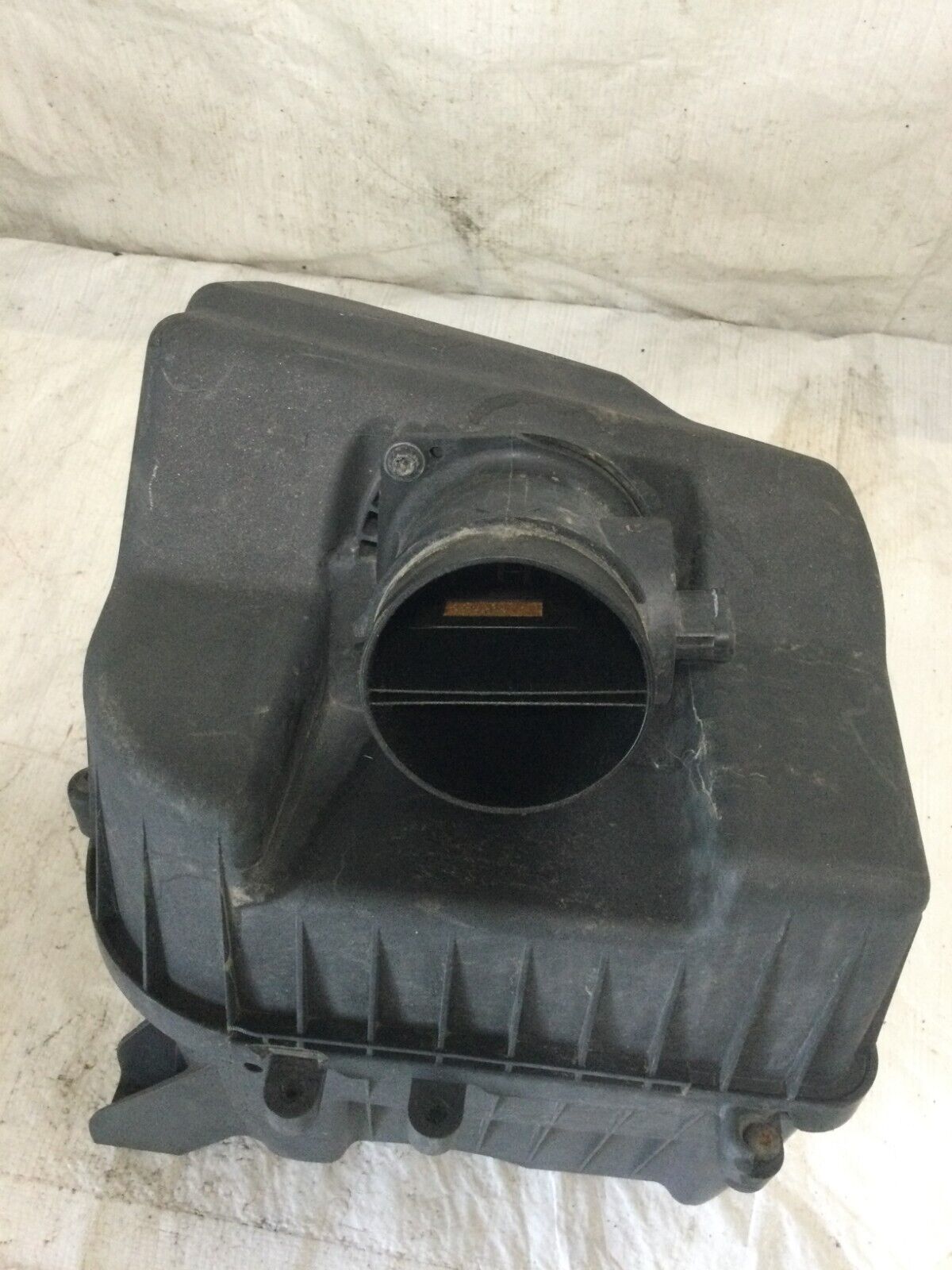 2007 GMC Acadia Air Cleaner Filter Box Assembly OEM
