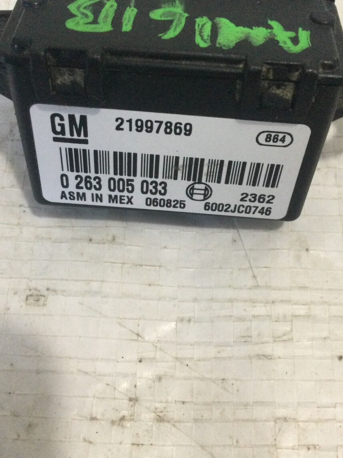 2007 Cadillac Escalade ESV Backup Reverse Parking Aid Sensor 21997869 OEM