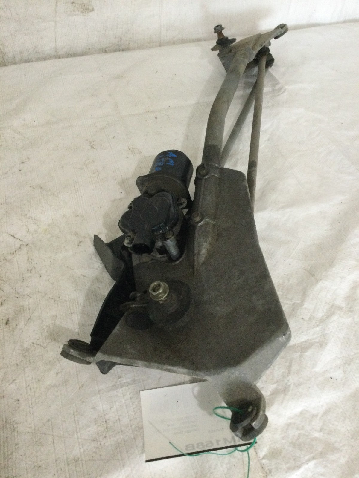2003 Infiniti FX35 Windshield Wiper Linkage Motor OEM