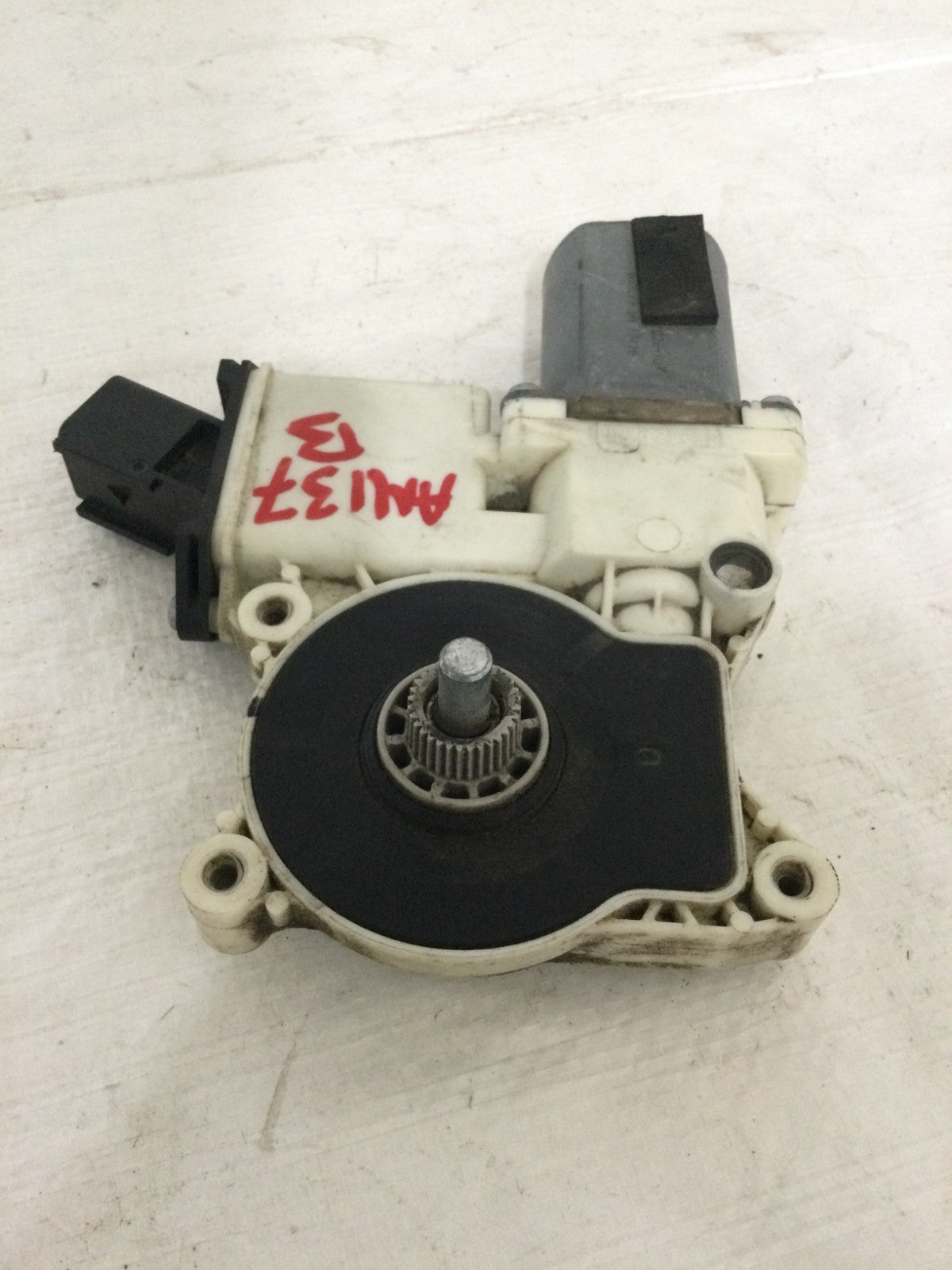 2017 Ford Explorer Front RH Right Power Door Window Motor OEM C28603-102