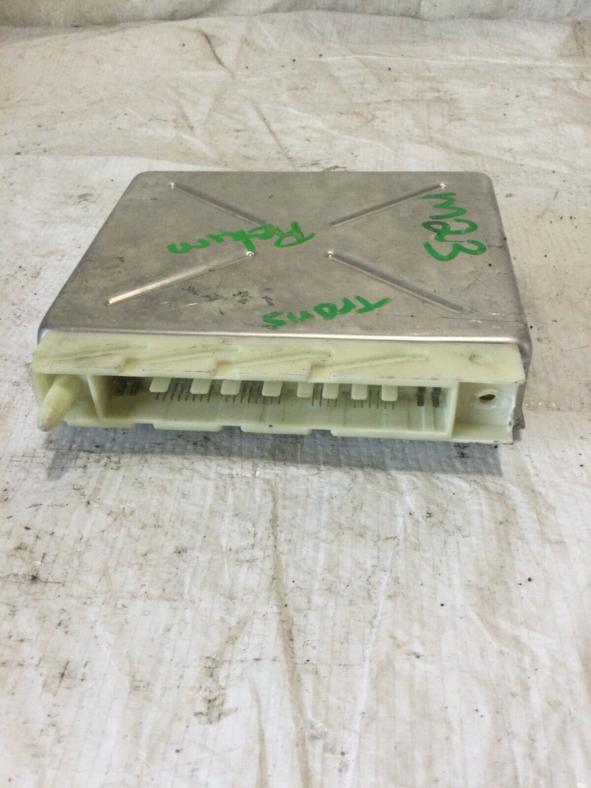 2004 Volvo S60 Transmission Control Module TCM Computer 09480761