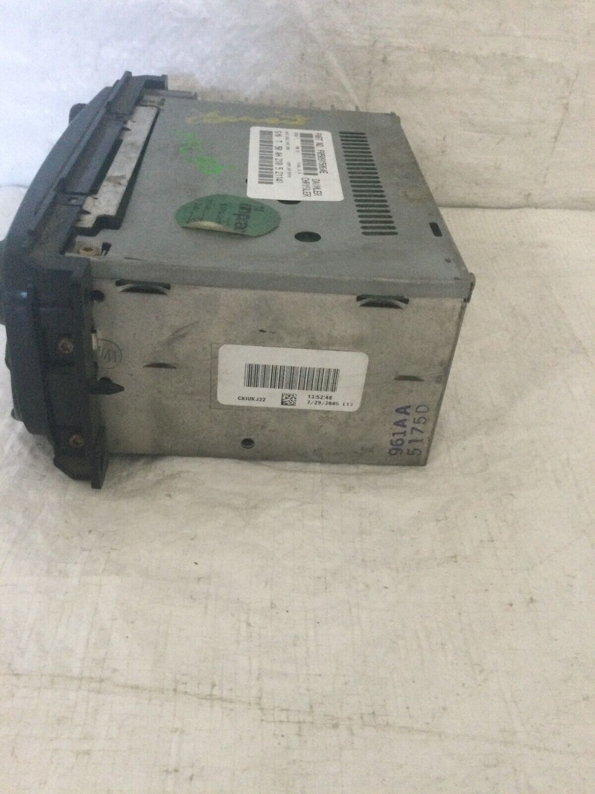 2002 -2007 Dodge Chrysler Jeep Radio CD Player Factory OEM P56038589AE