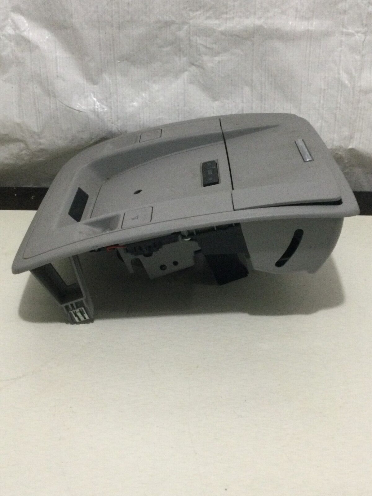2018 Chevrolet Silverado 1500 Overhead Roof Console OEM 84145803