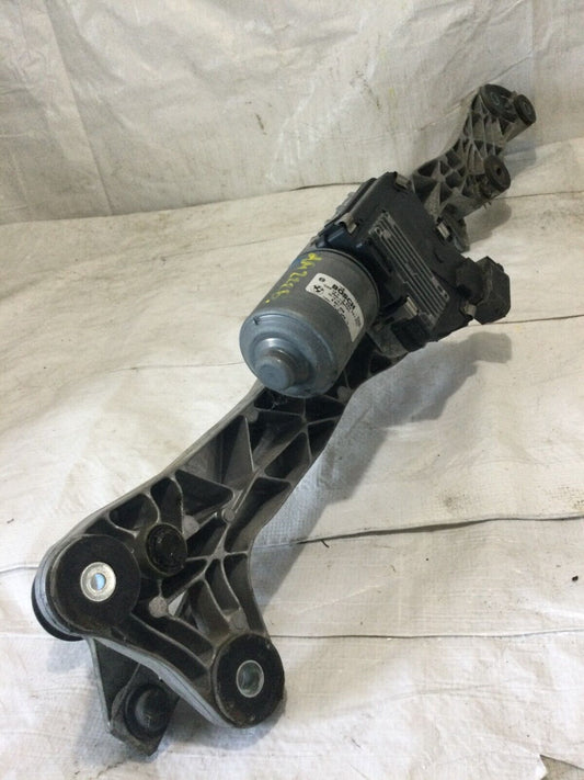 2004 BMW 745I Front Wiper Motor OEM 0390241832