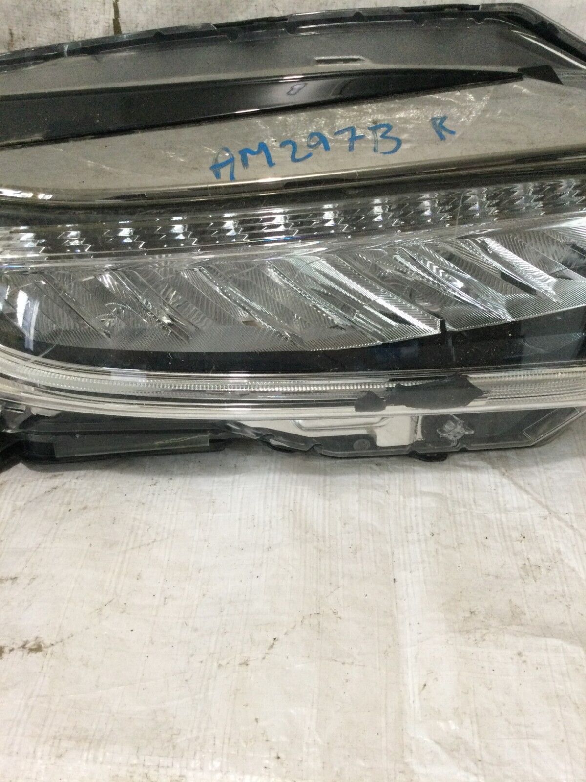 2019 Honda HR-V HRV LED Headlight Right Passenger Side OEM RH (DAMAGED HOUSING)