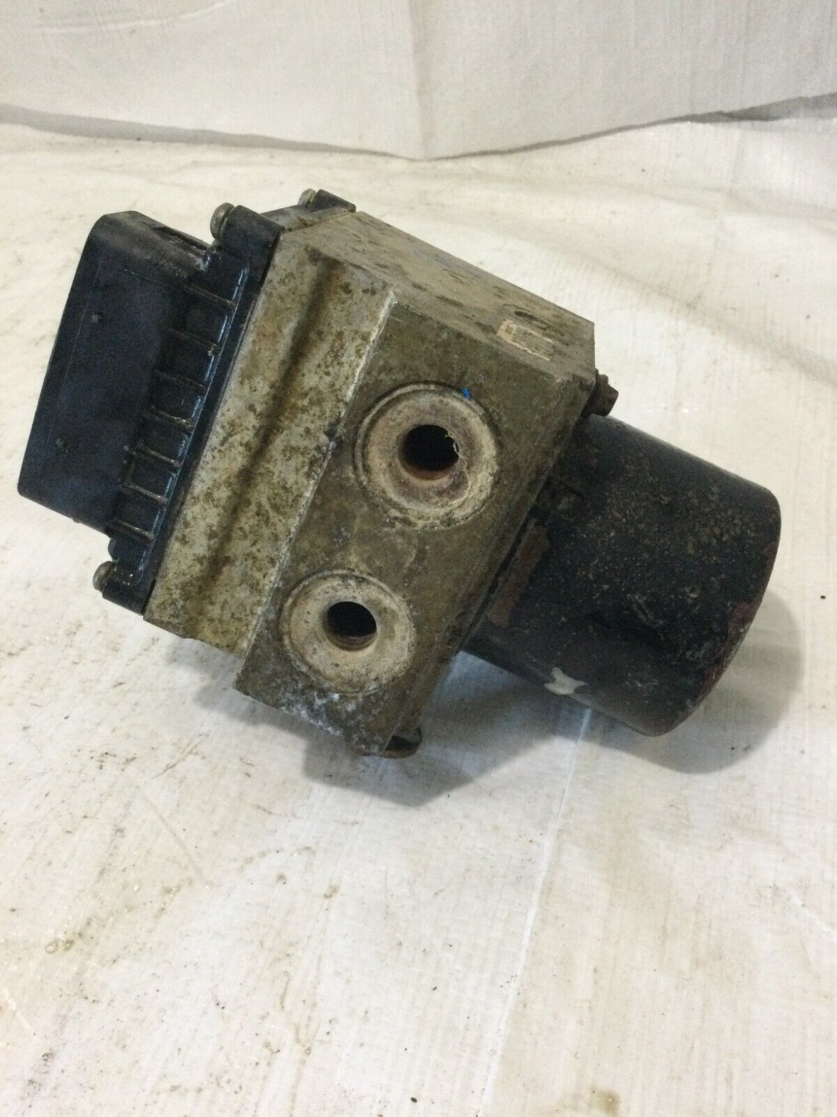 2007 GMC Sierra 2500 ABS Anti lock  Brake parts 25802684  OEM
