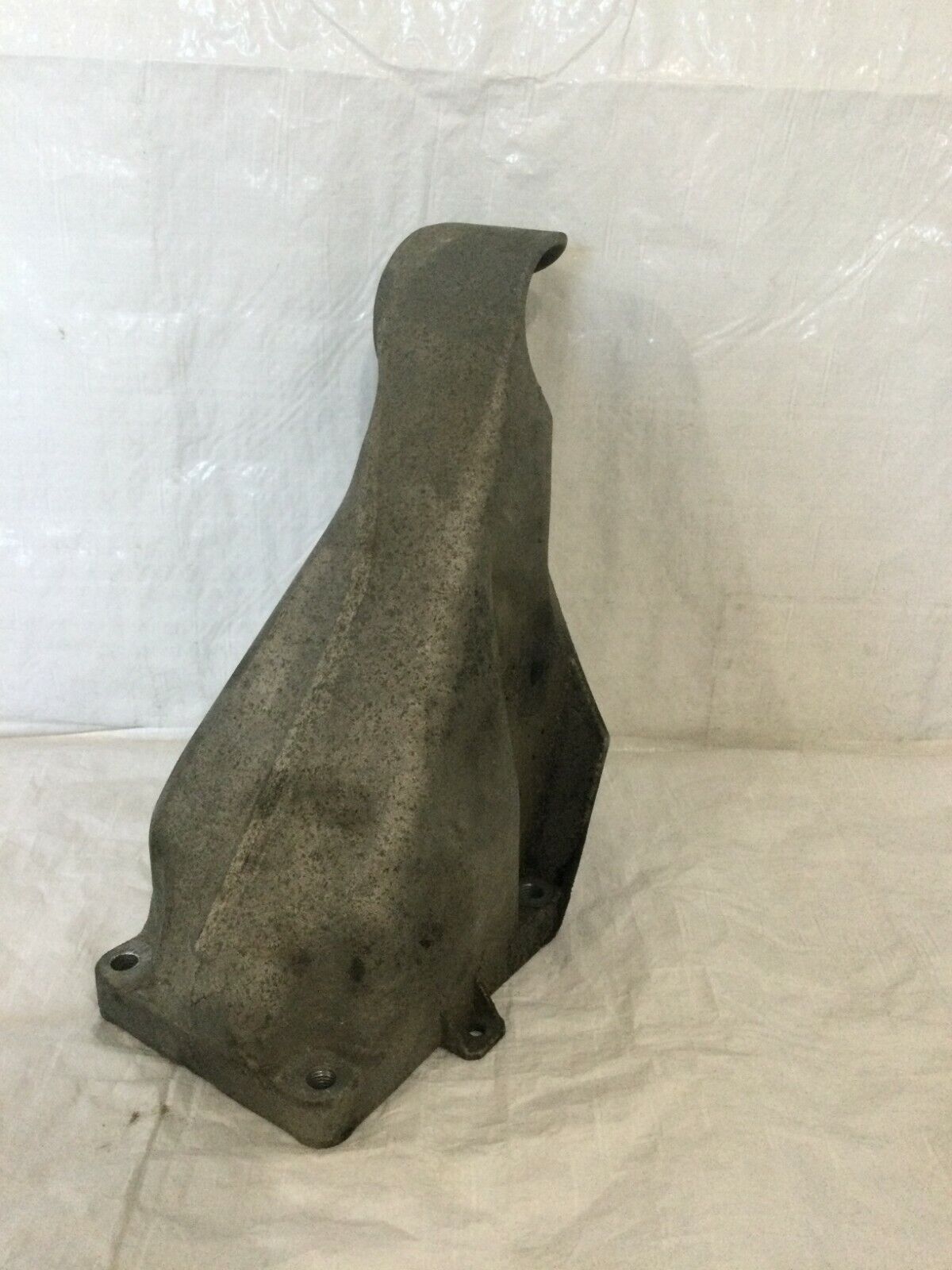 2004-2007 Volkswagen Touareg Engine Motor Mount Right Passenger Side OEM RH 