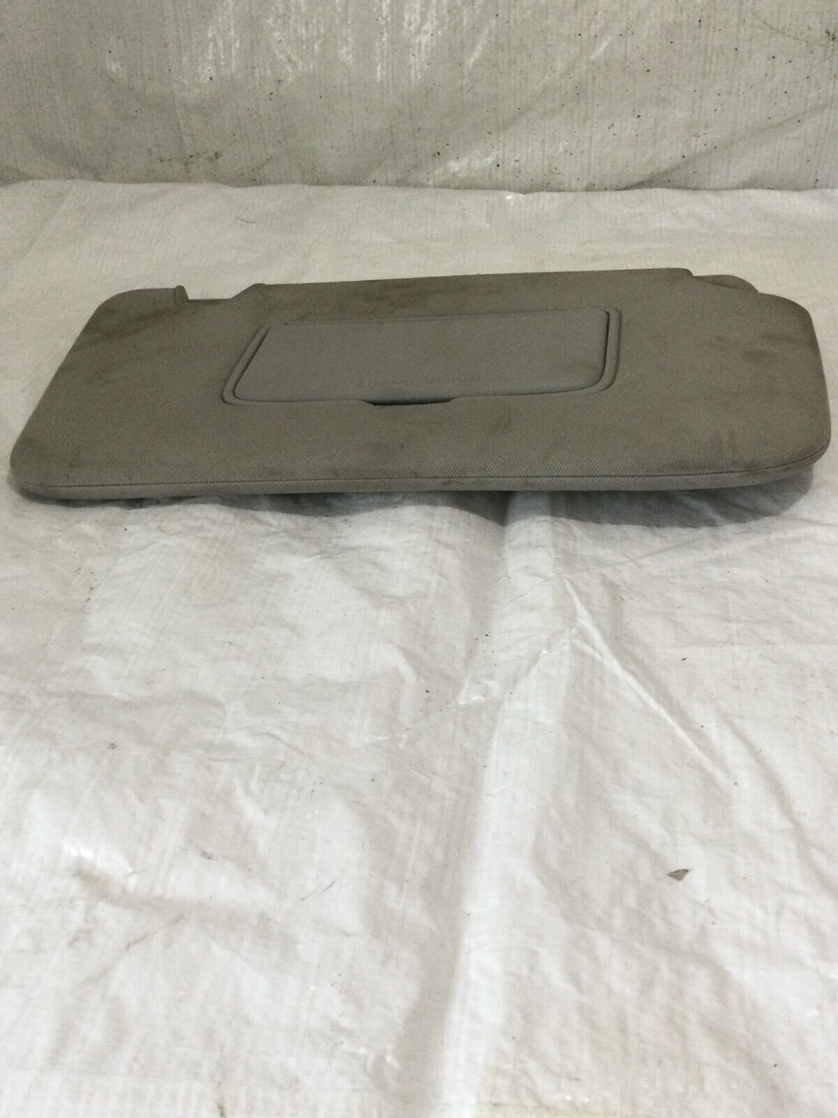 2017-2020 Nissan Rogue Illuminated Sun Visor RH Right Passenger Side OEM