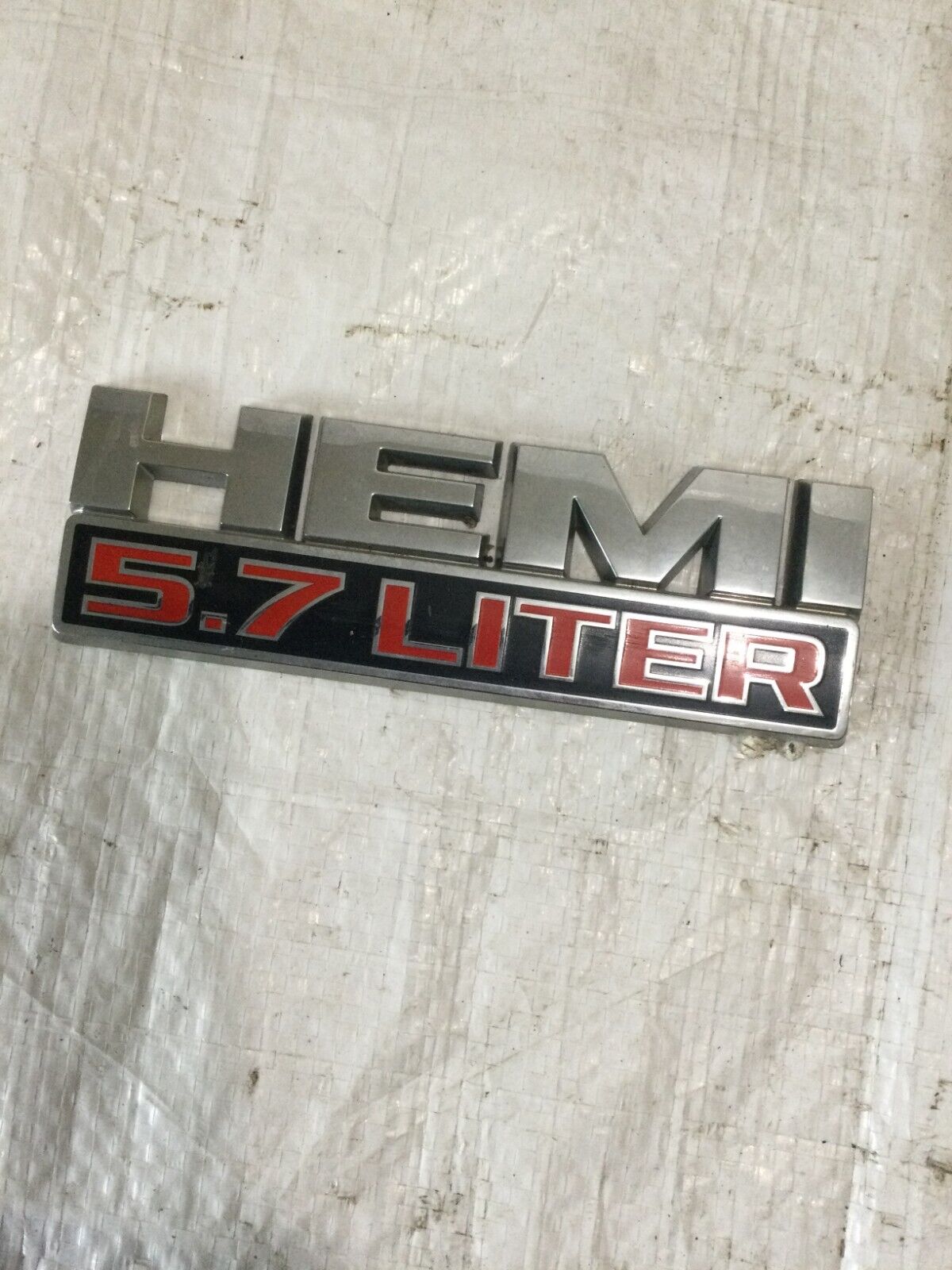 2018 Dodge Ram 1500 Front Fender Emblem HEMI 5.7 68149700AA OEM