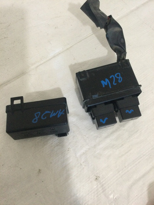 2012 Infiniti G37 Engine Cooling Fan Motor Relay Fuse Box OEM 25230 7995A