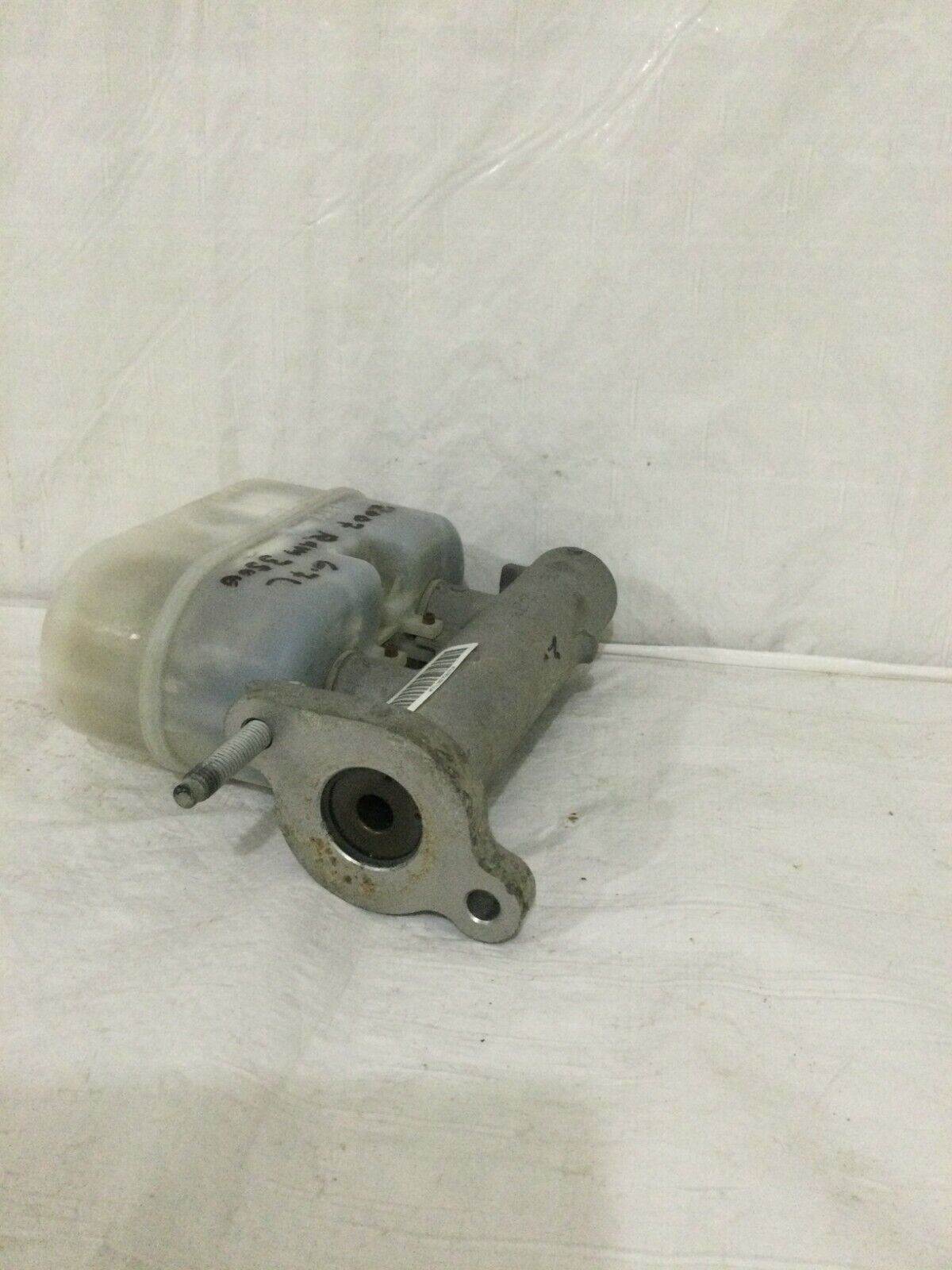 2007 Dodge Ram 3500 Master Brake Cylinder W/ Reservoir OEM 5.9L Turbo