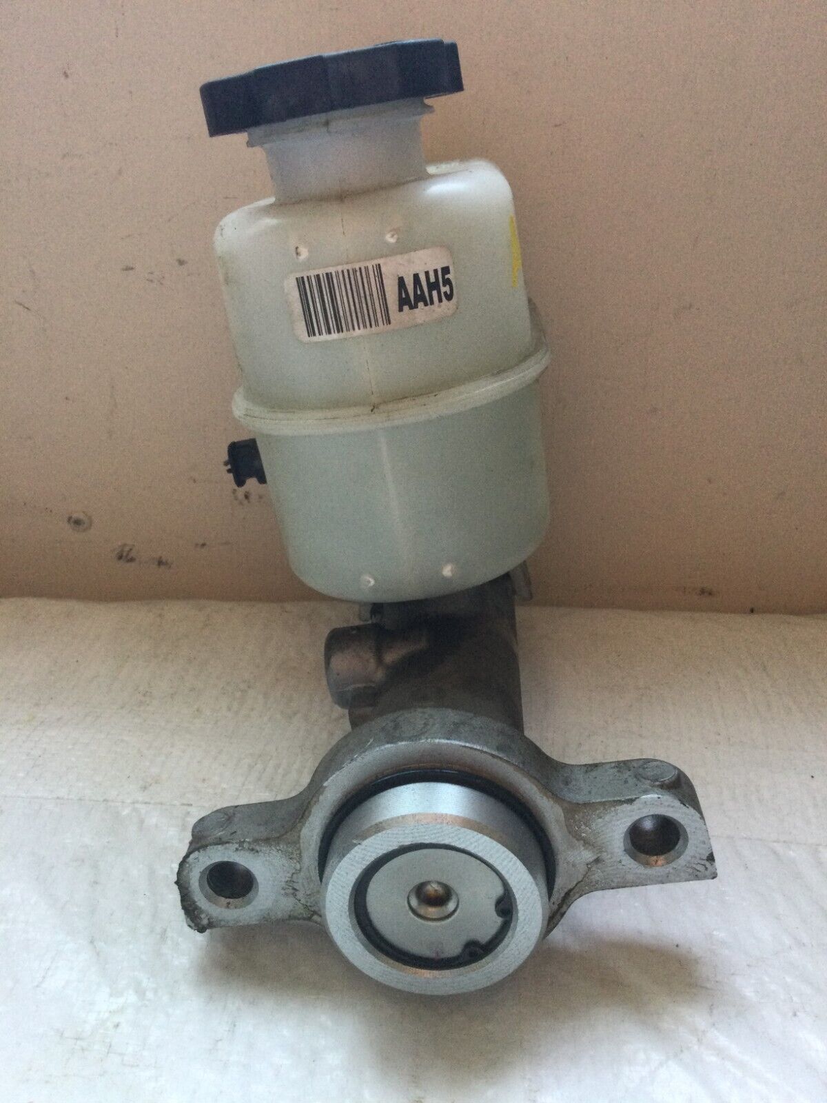 2018 Chevrolet Silverado 1500 Master Brake Cylinder W/ Reservoir OEM 5.3L