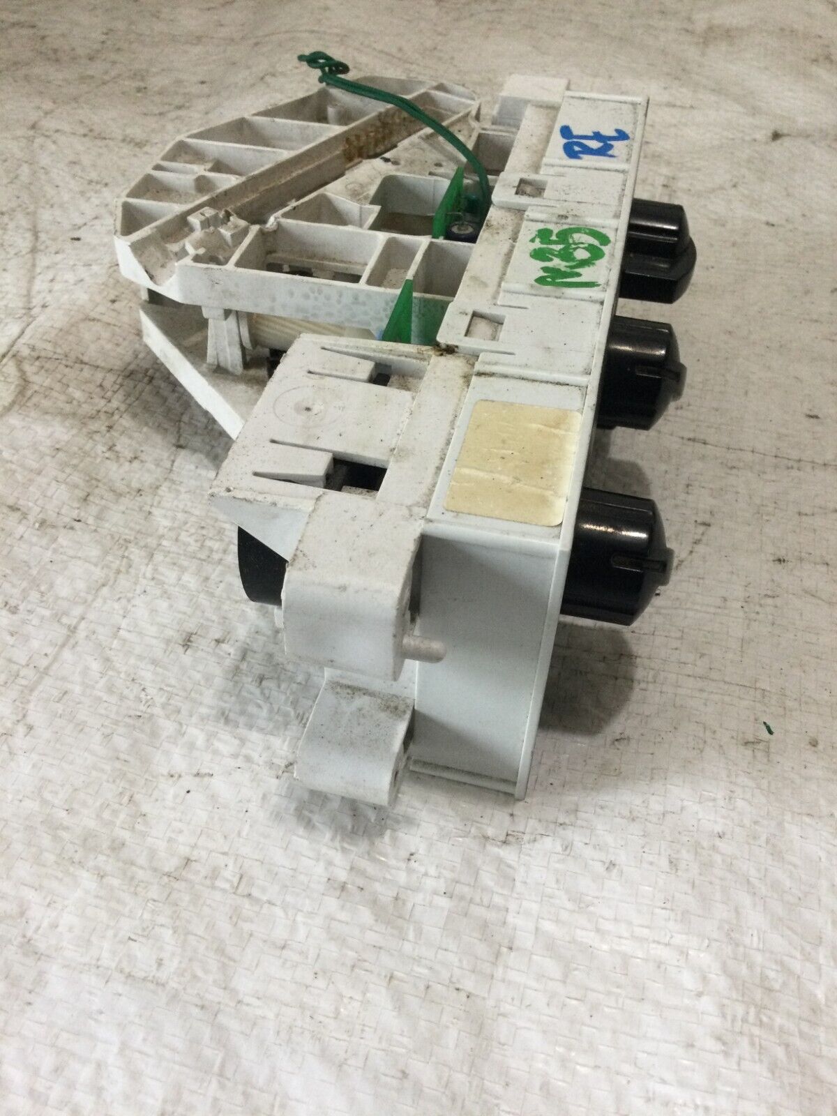 2001 Nissan Xterra A/C Heater Climate Control Unit OEM