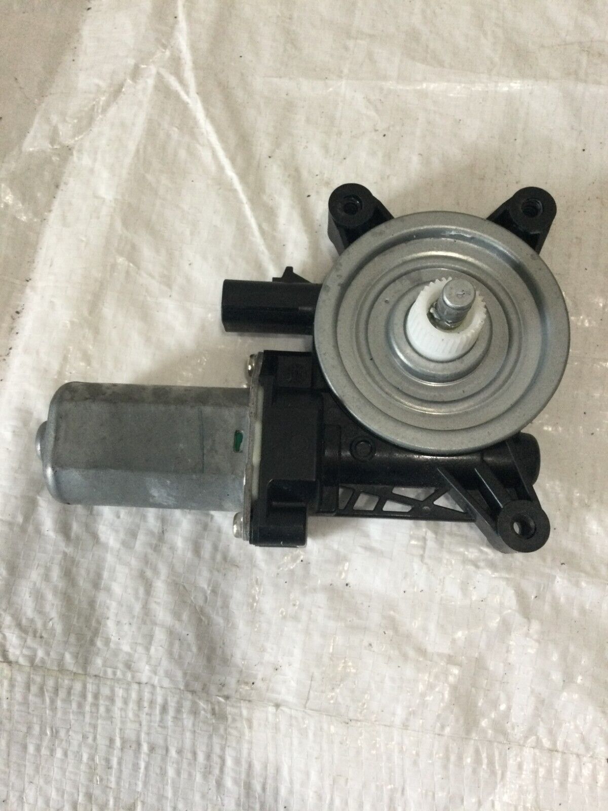 2019 Chevrolet Silverado 1500  Left Side Power Window Motor