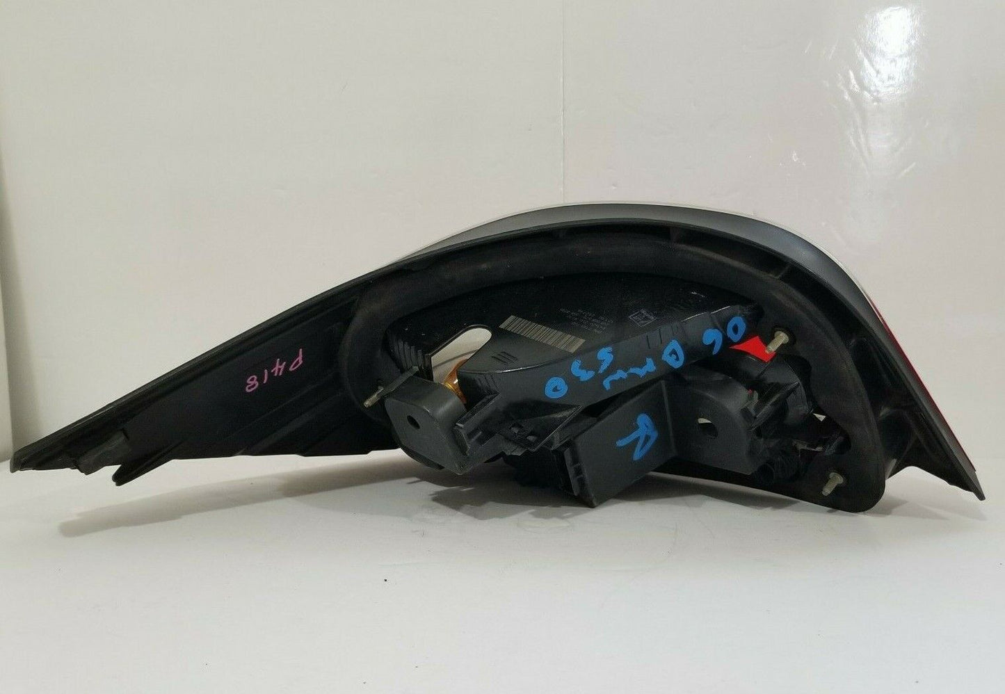 2006-2007 BMW E60 525 530 550 Passenger RH Quarter Mounted Tail Light Lamp OEM