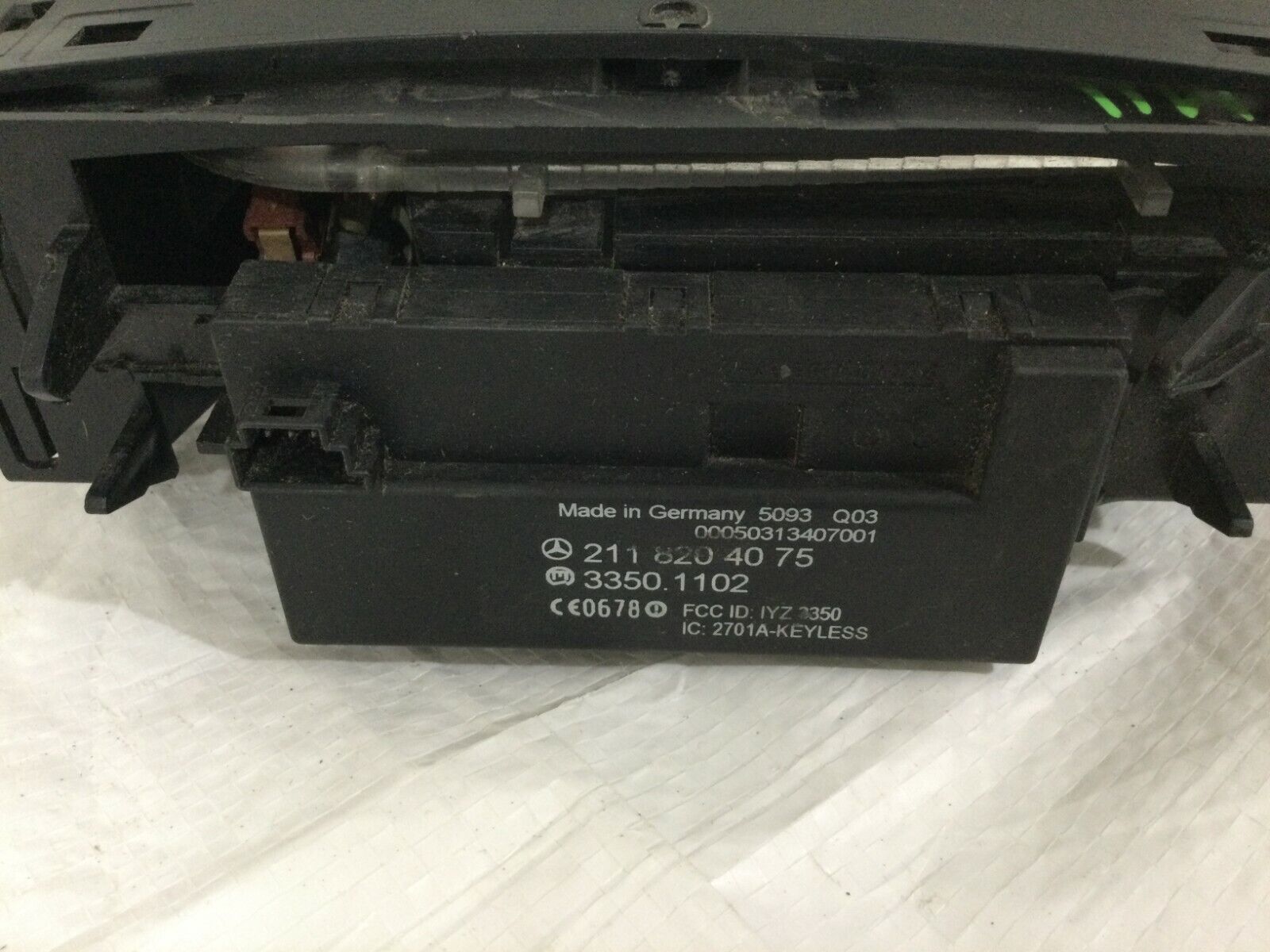 2003-2006 Mercedes Benz W211 E55AMG Center Ashtray Dash Storage OEM 2118204075