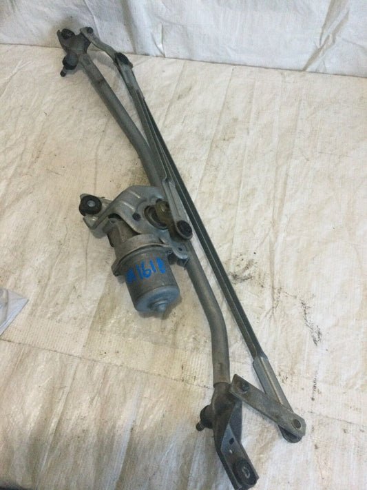 2007-2008 Cadillac Escalade ESV Front Windshield Wiper Motor W/ Linkage OEM