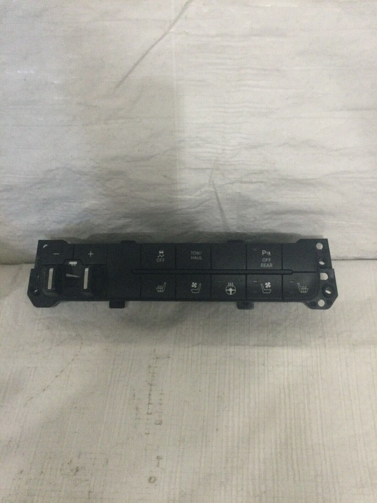 2017 Dodge Ram 1500 Trailer Tow Traction Control Switch Panel 68247630AA OEM