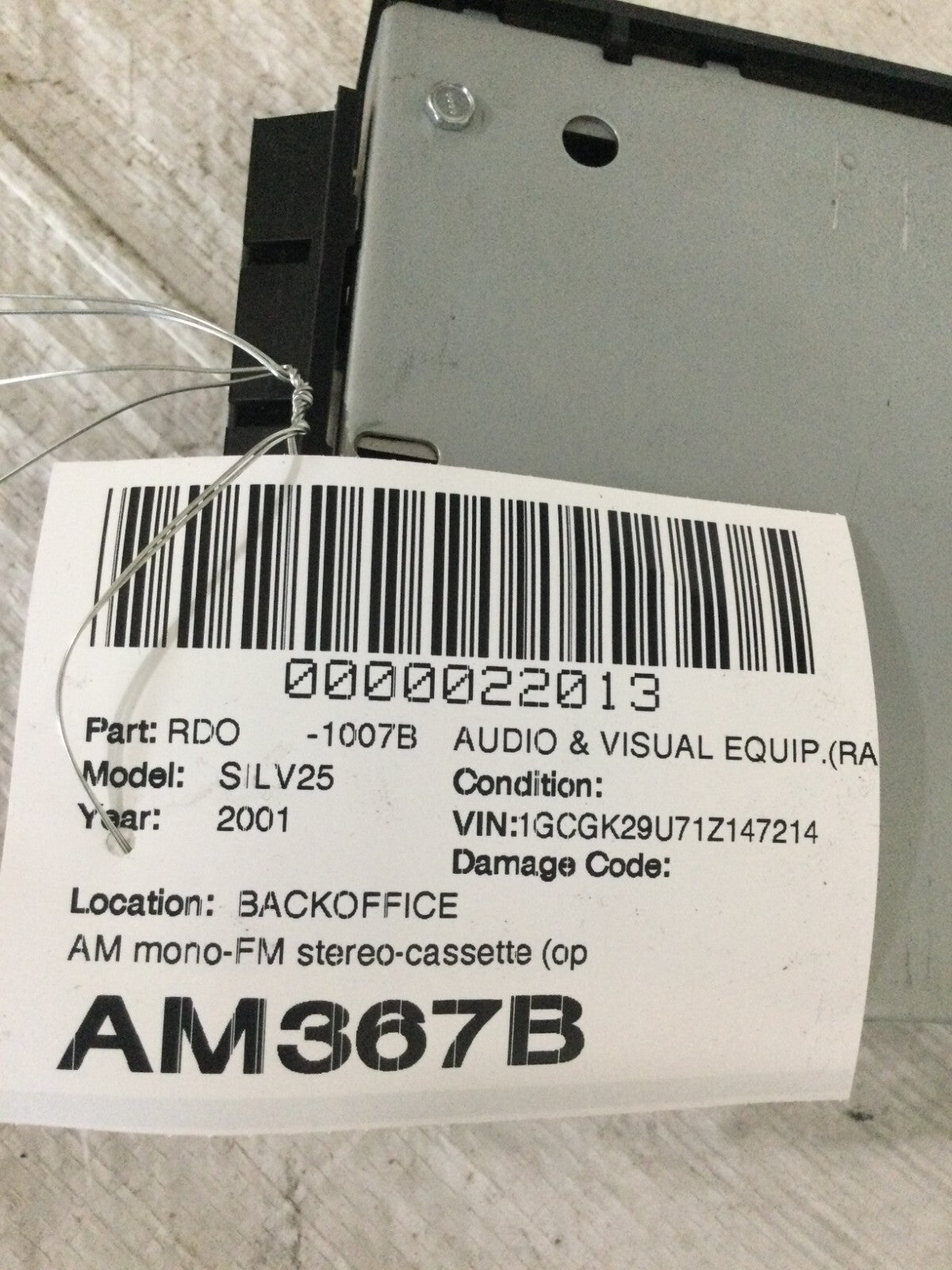 2001 Chevrolet Silverado 2500 AM-FM Radio Stereo Tuner Receiver OEM 15769264