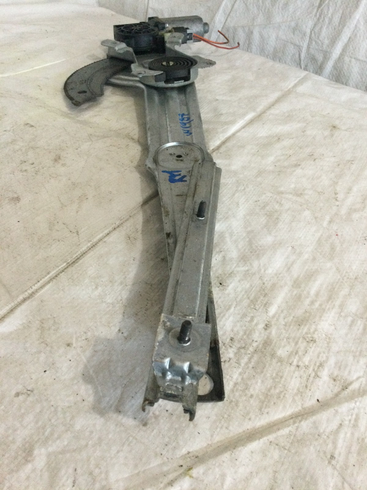 2007 Dodge Ram 1500 Front Right Door Window Regulator W/ Motor OEM 6004PA1074