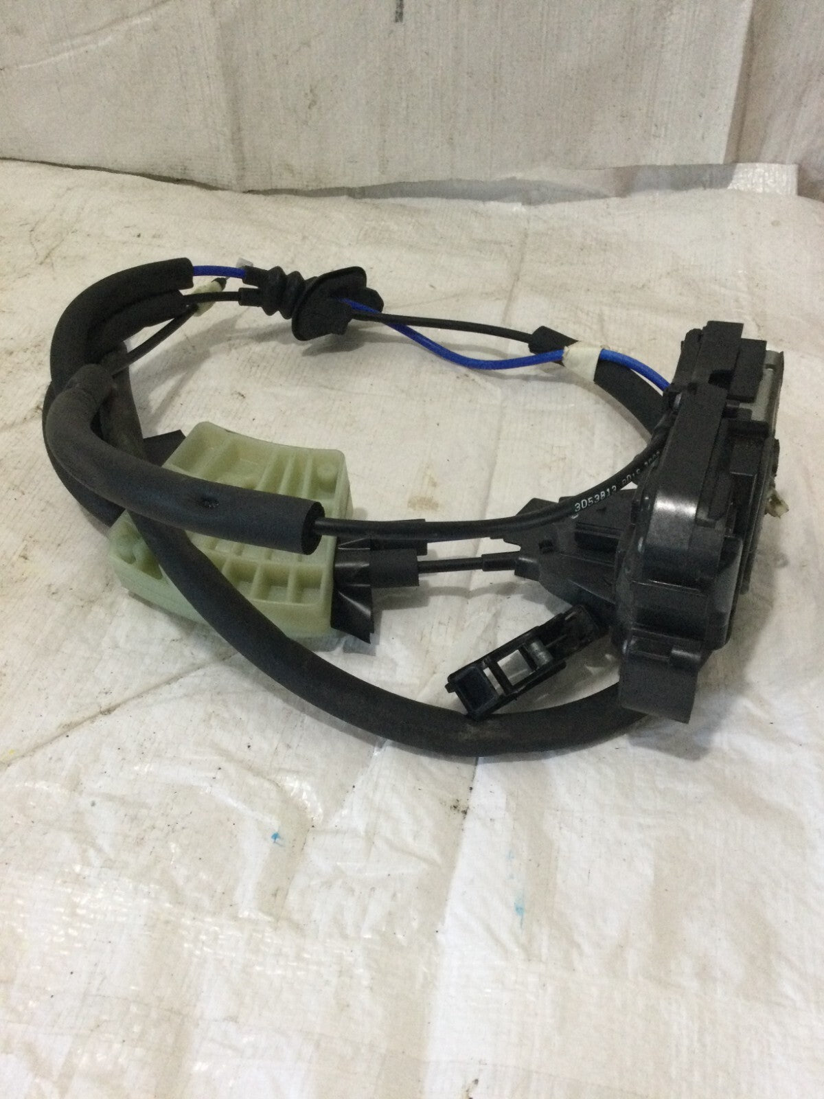 2023 Ford F150 Front Right Passenger Door Lock Latch Actuator  OEM ( DAMAGED )