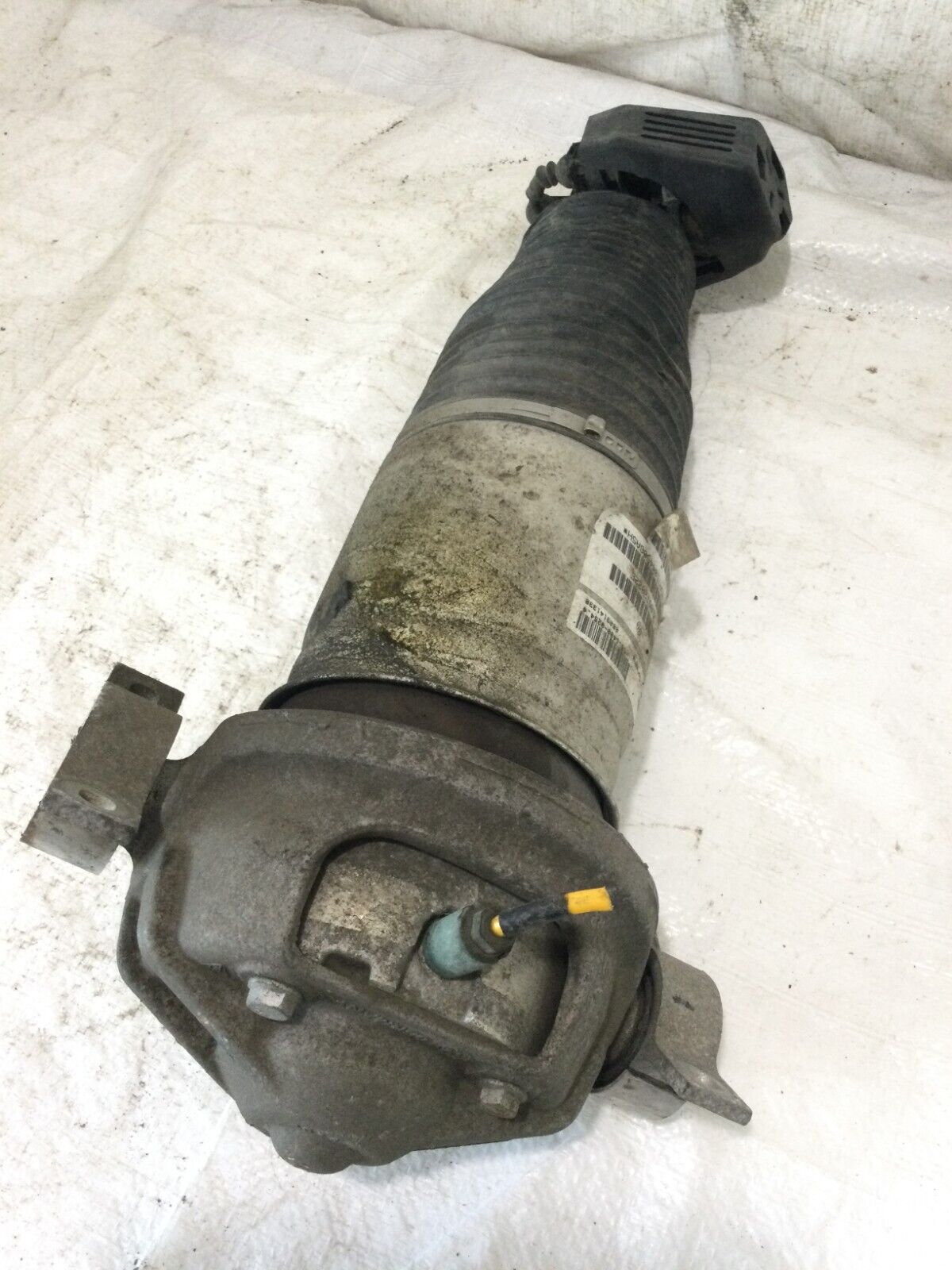 2007 Volkswagen Touareg Rear Right Shock Absorber 7L6512022E OEM