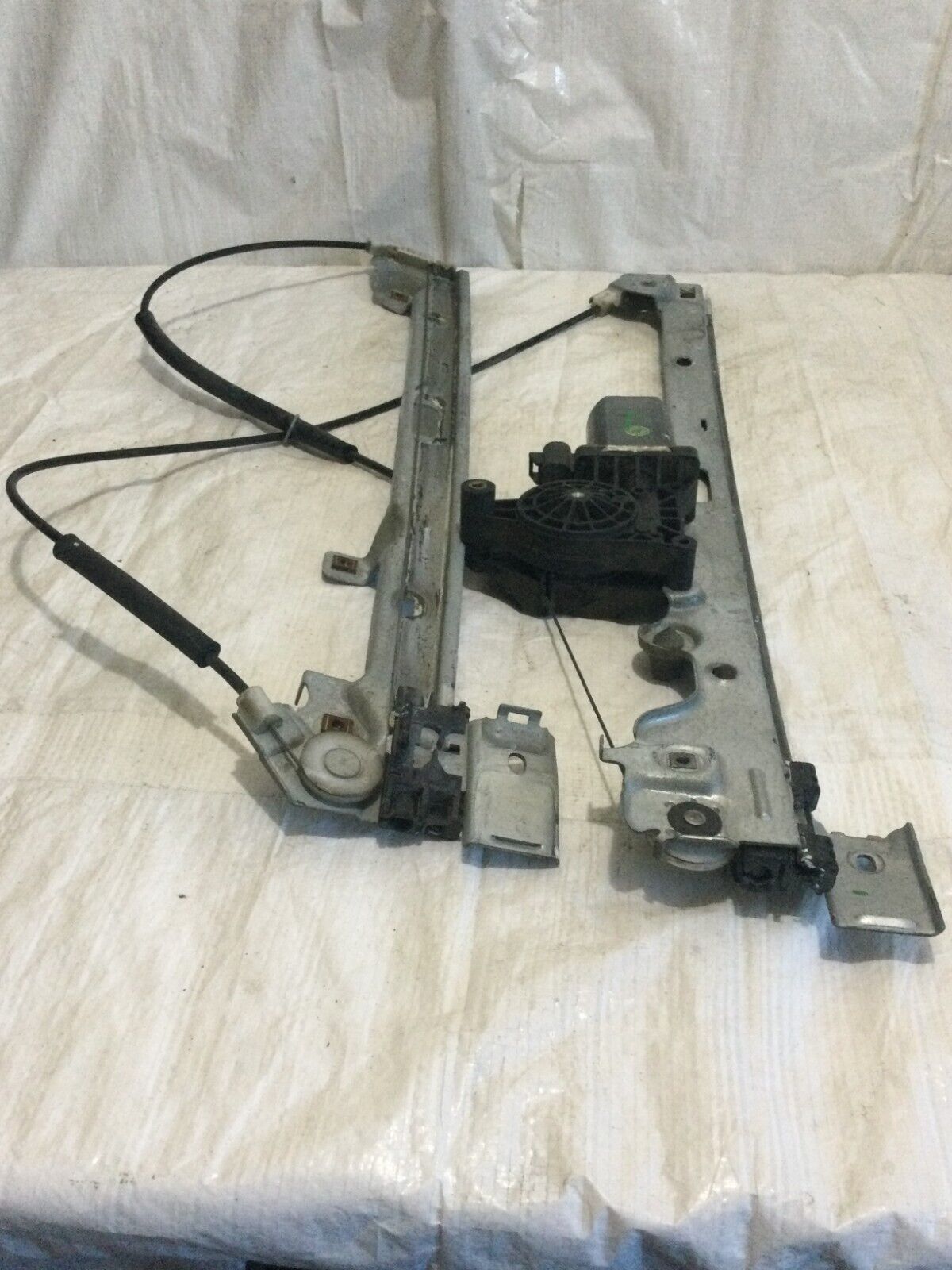 2004-2006 Cadillac Escalade Front Right Window Door Regulator Motor OEM