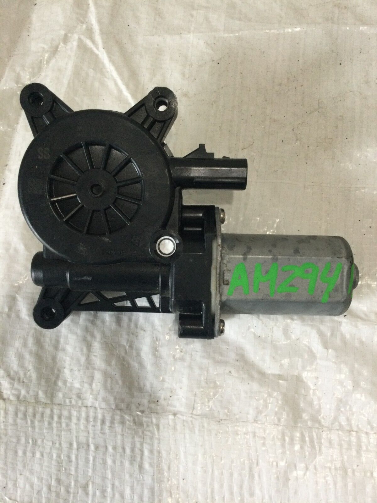 2019 Chevrolet Silverado 1500  Left Side Power Window Motor