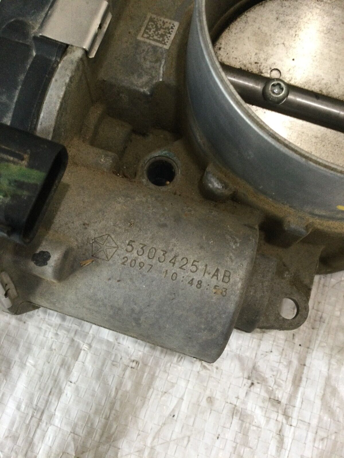 2018 RAM 1500  Throttle Body Assembly 53032801AB   OEM