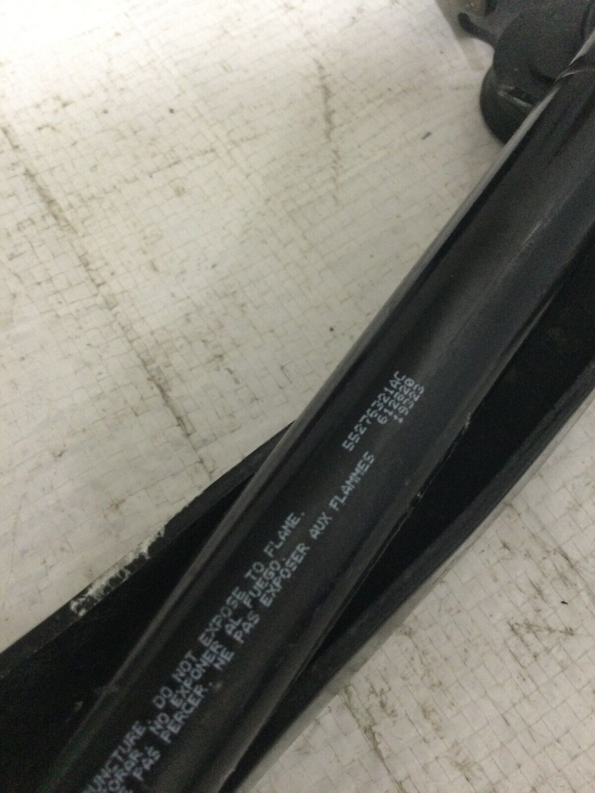 55276321AC 2007 Dodge Ram 1500 Hood Shock Pair W/ Mount OEM
