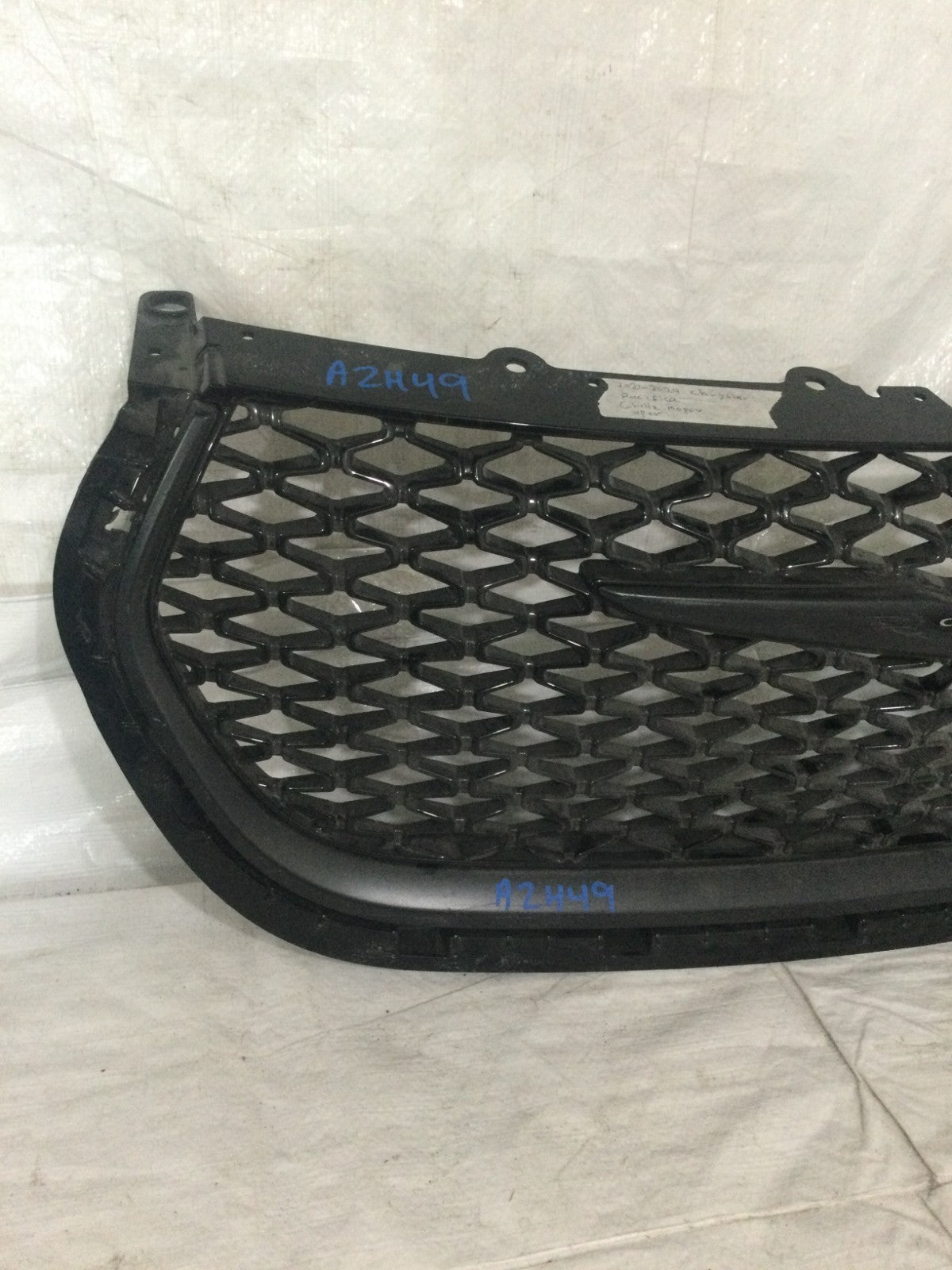 2021-2022 Chrysler Pacifica Front Upper Grille OEM