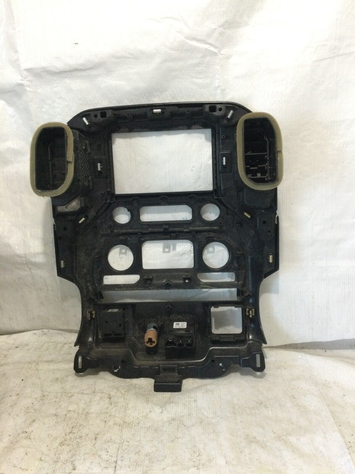 2021 Chevrolet Silverado 1500 Center Dsh Radio Bezel Trim OEM