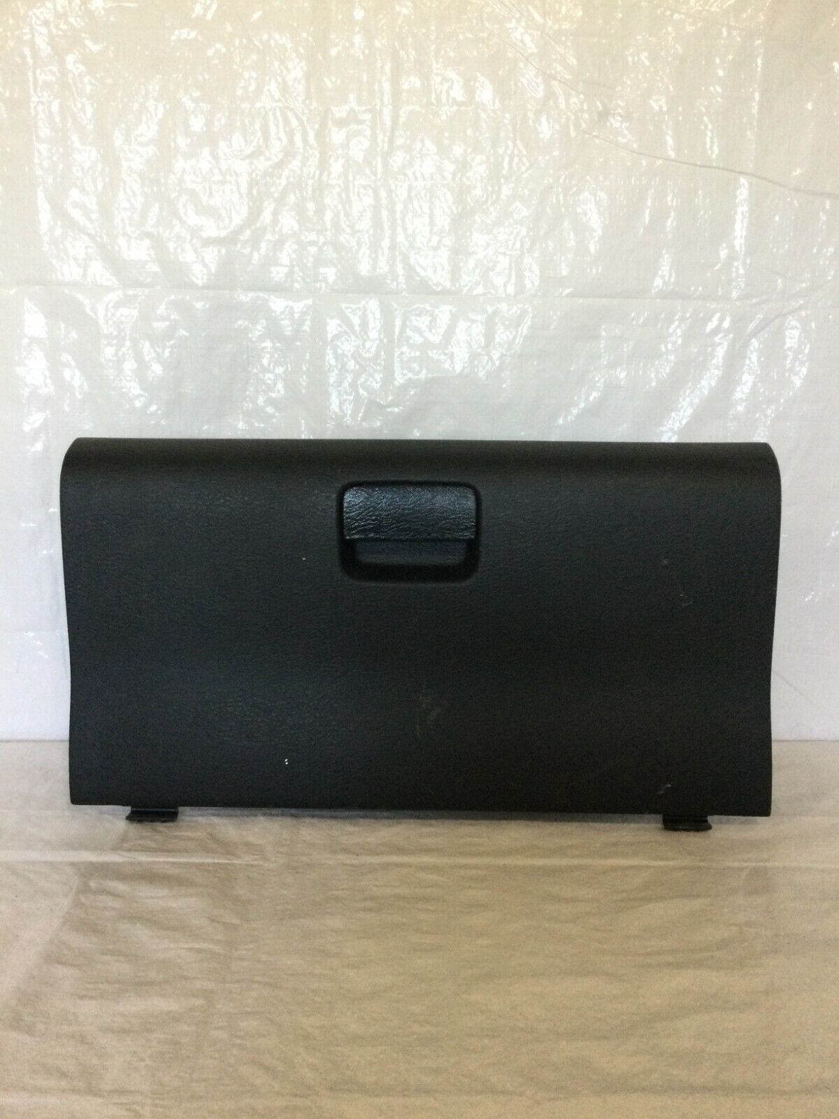 2004-2005 Dodge Ram 2500 Glove Box Assembly OEM 