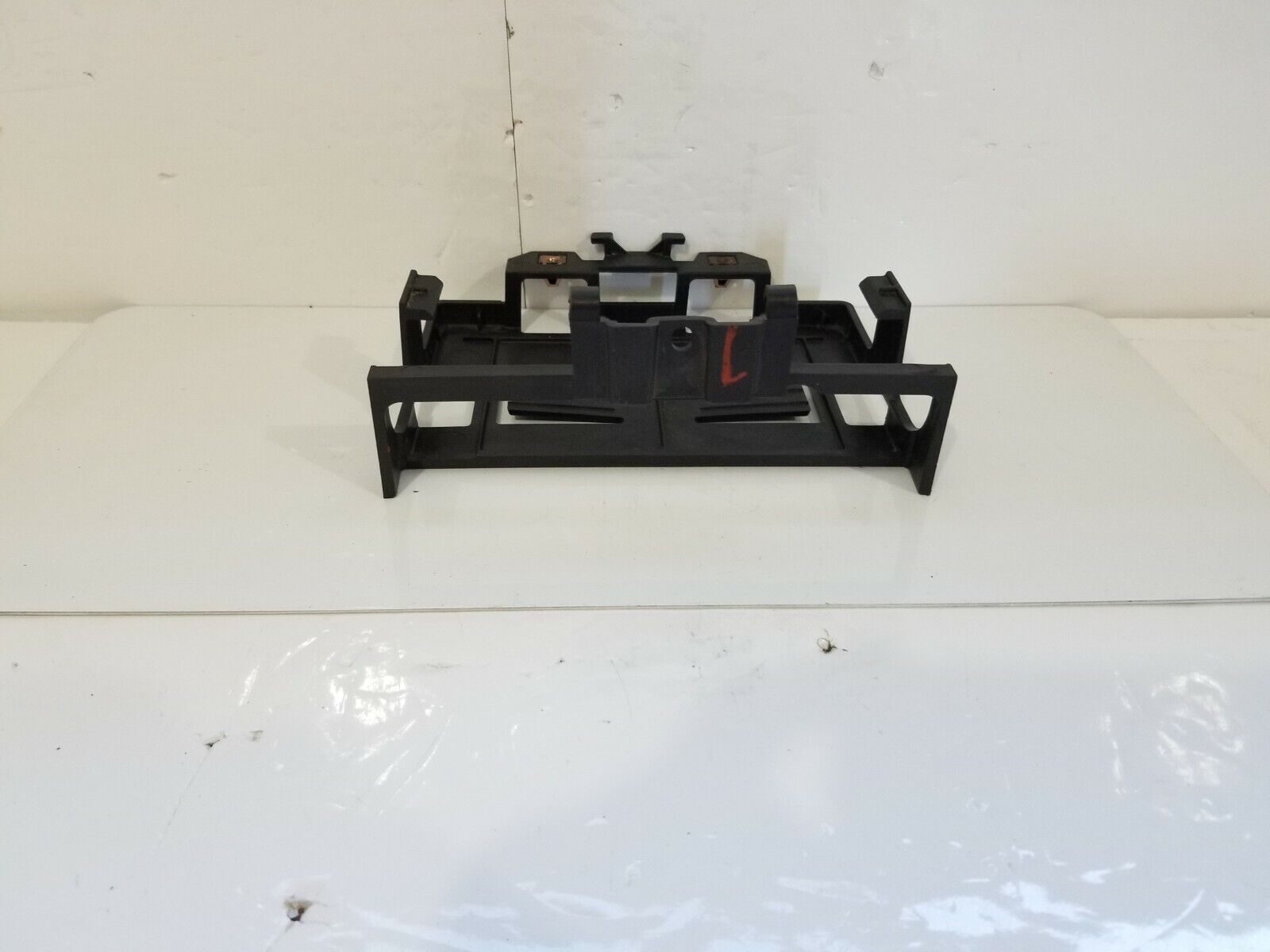 2020 Cadillac Escalade Communication Control Module Mount Bracket 25791895 OEM