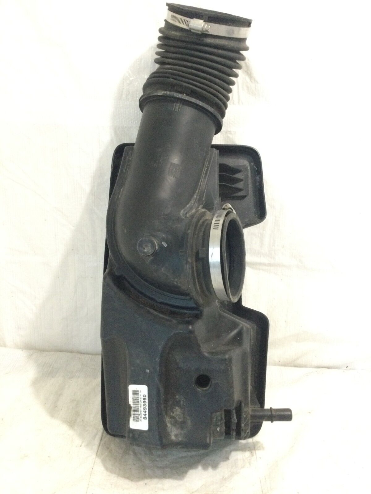 2019-2021 GMC Sierra 1500 Air Cleaner Intake Duct Resonator Assembly OEM