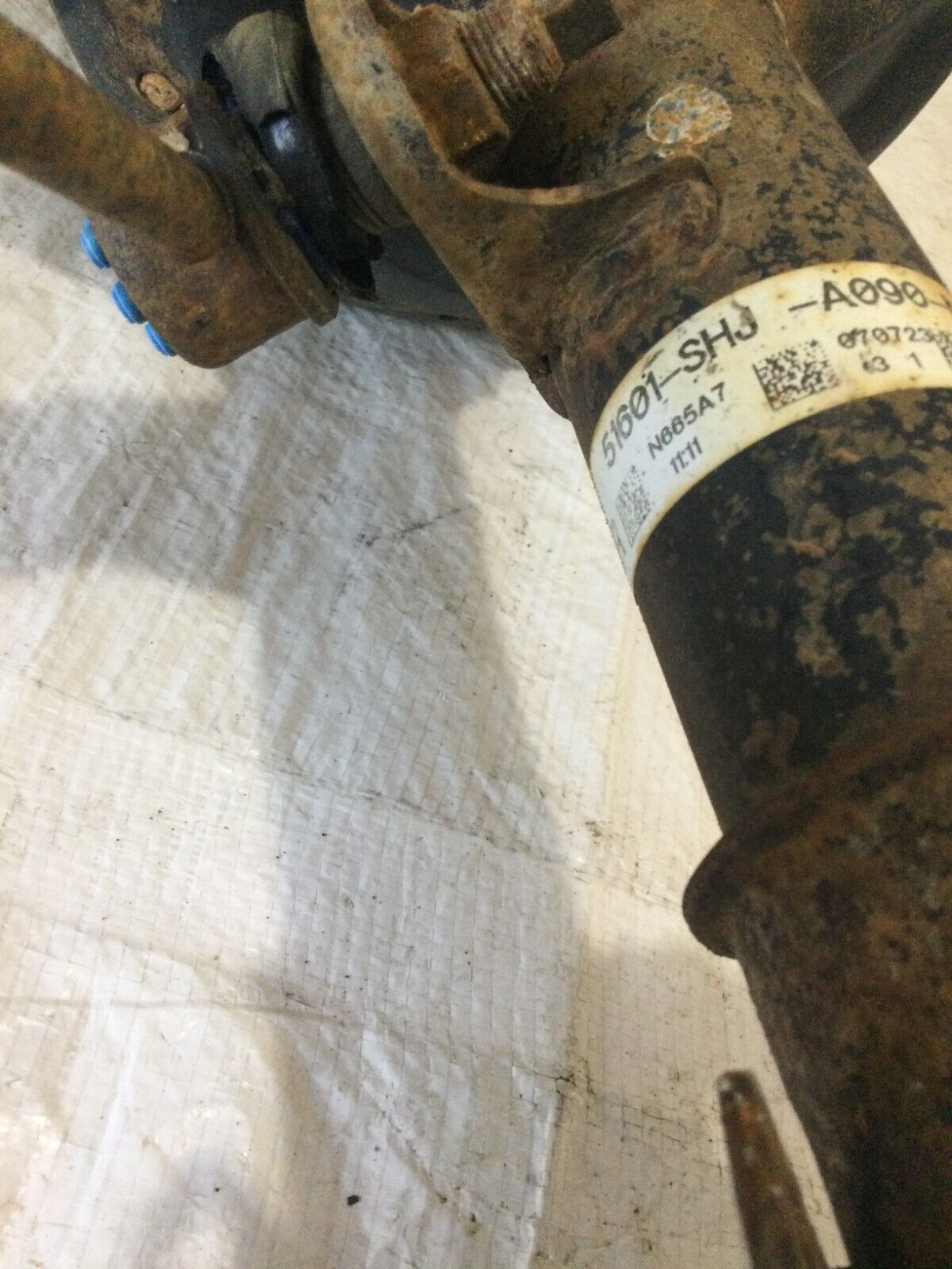 2007 Honda Odyssey Front Right Shock Strut Assembly OEM