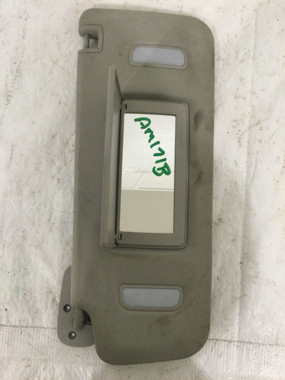 2007 GMC Yukon Illuminated Sun Visor Left Driver Side OEM LH