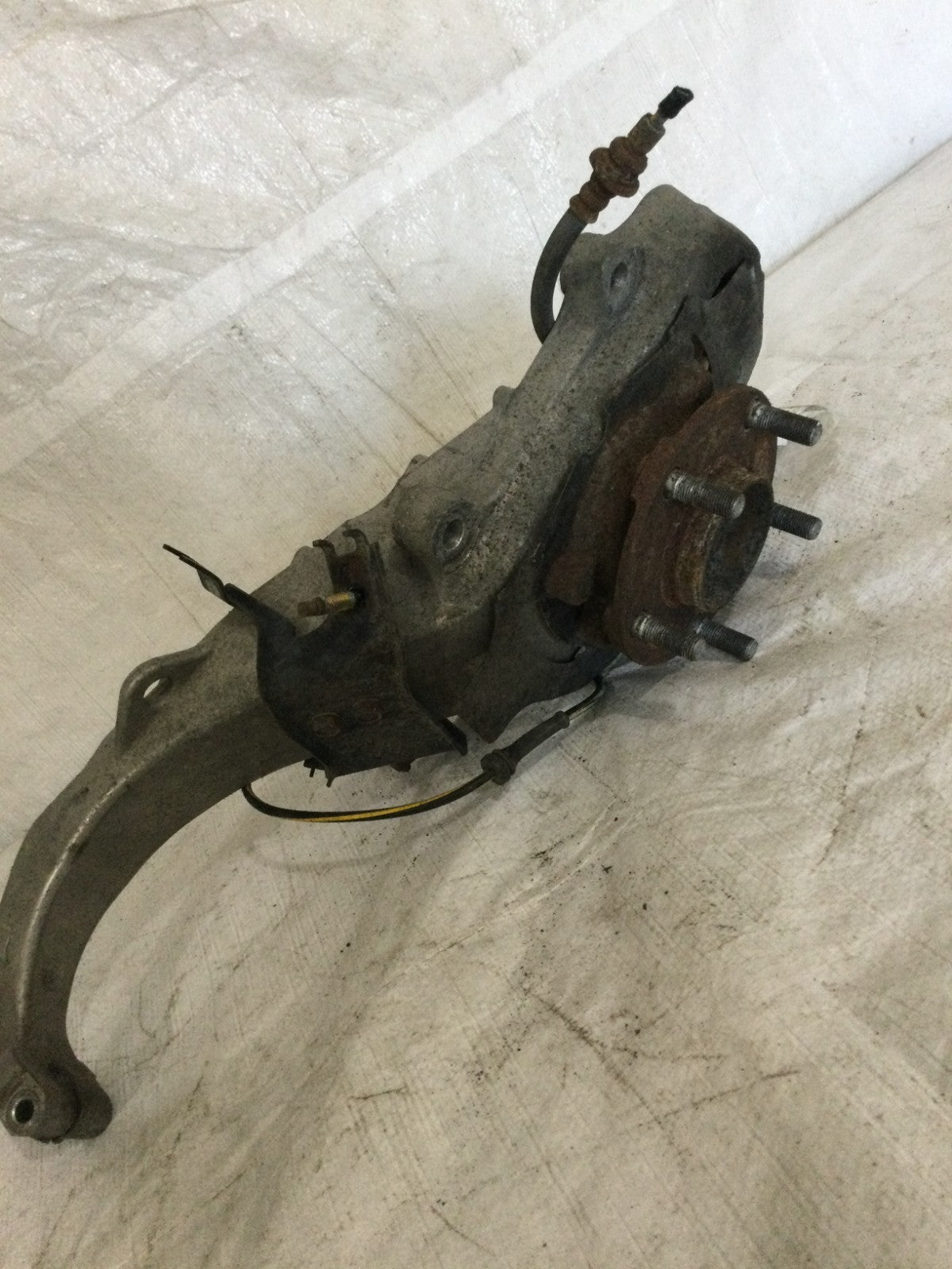2007 Infiniti G35 3.5L Front Right Spindle Knuckle OEM