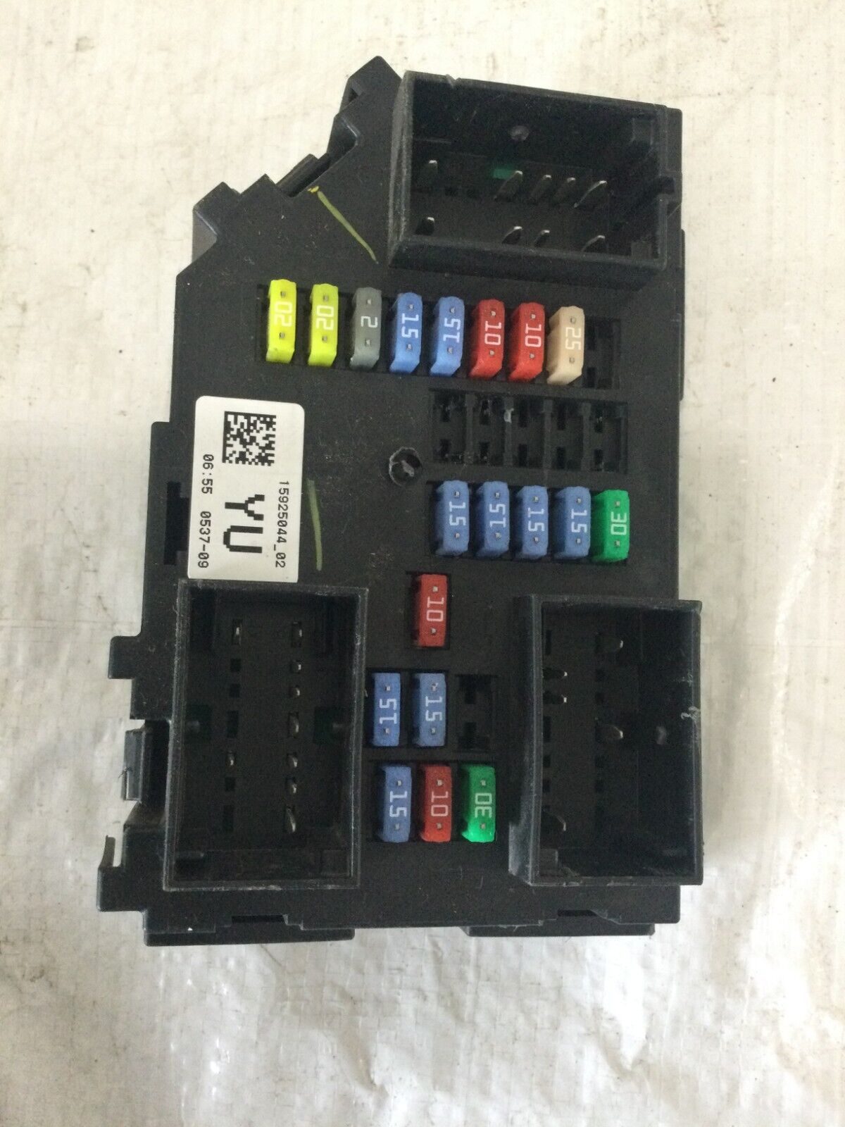 2007-2009 Cadillac Escalade Inertior Cabin Fuse Box 15925044OEM ( DAMAGE CASE )