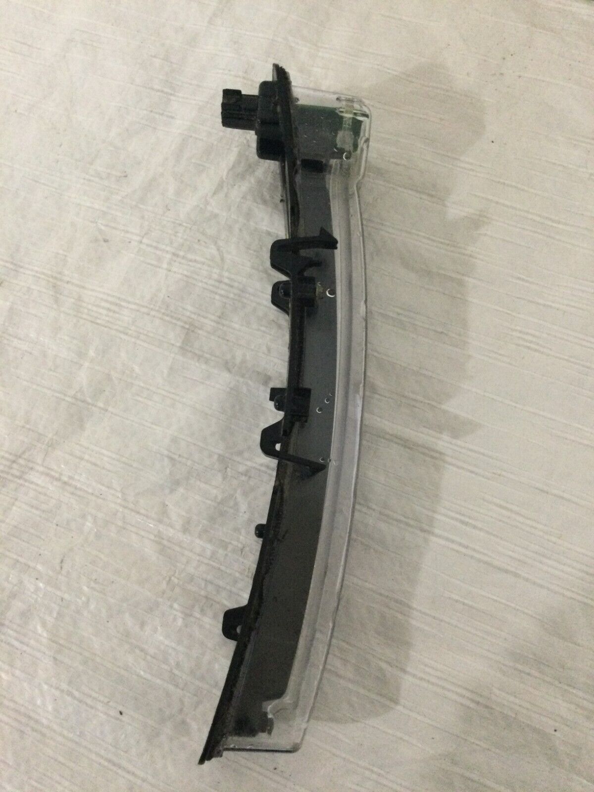 2017-2019 Ford Taurus Right Rh Park Lamp Turn Signal Light Right OEM
