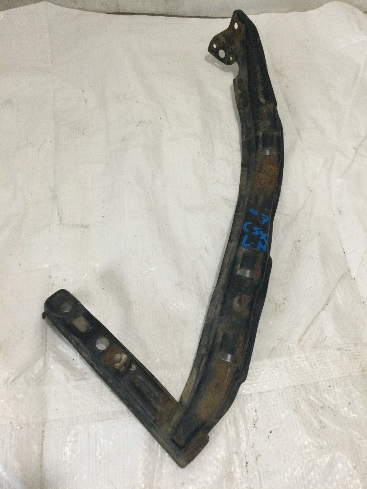 2006 Acura CSX Front Left Headlight Mounting Bracket OEM