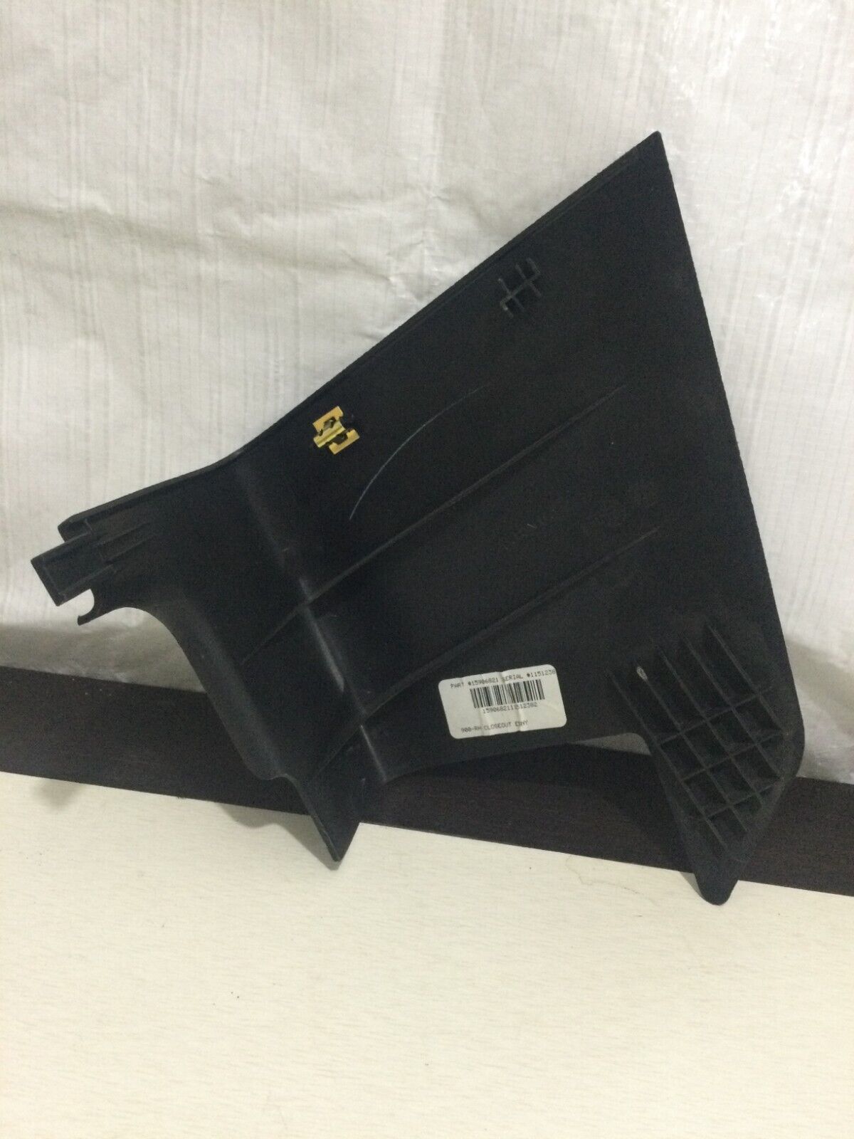 2007-2009 GMC Yukon Center Console Right Side Trim Panel OEM 15906821