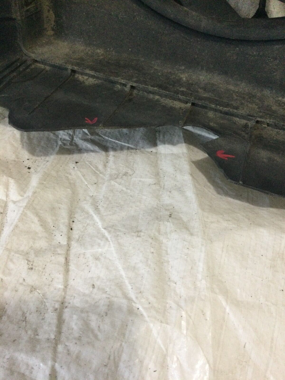 2004 Dodge Ram 1500 Cooling Fan Assembly OEM ( HAS DAMAGE )